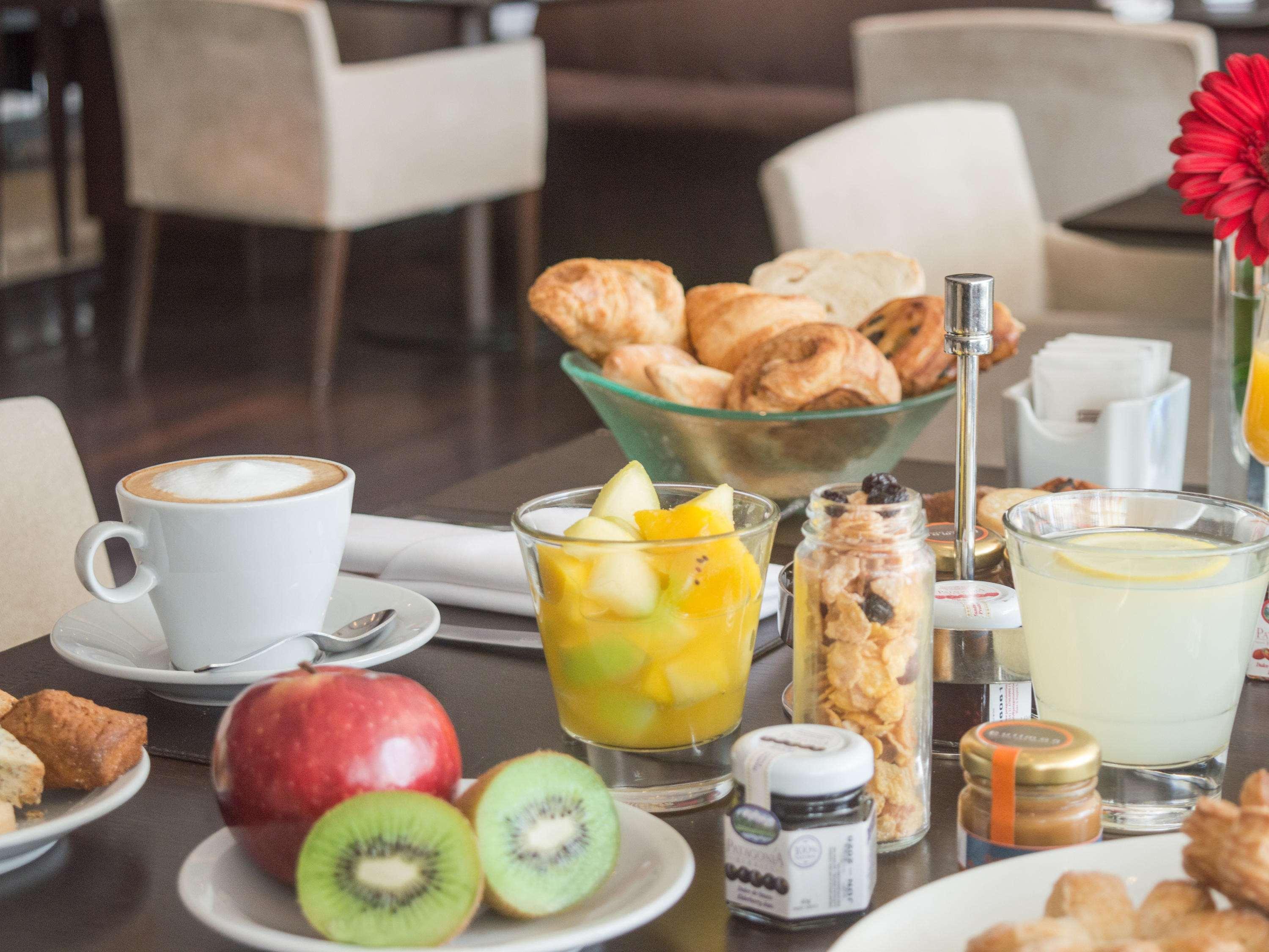 Hotel Pullman City Center روزاريو المظهر الخارجي الصورة